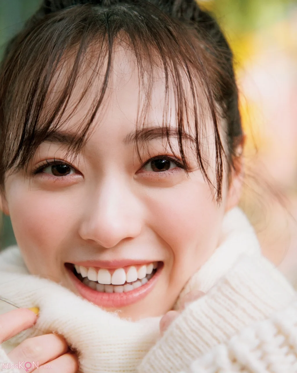 [JP] Haruka Fukuhara (福原遥):【電子版特典画像付き】フォトブック gift (154 photos) – Page 2