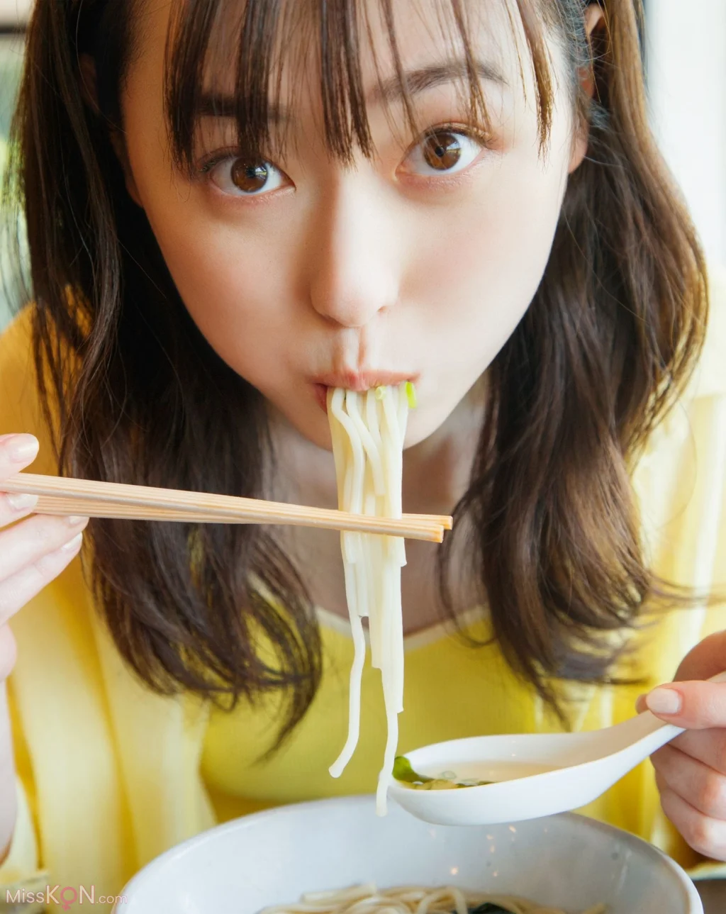 [JP] Haruka Fukuhara (福原遥):【電子版特典画像付き】フォトブック gift (154 photos) – Page 2