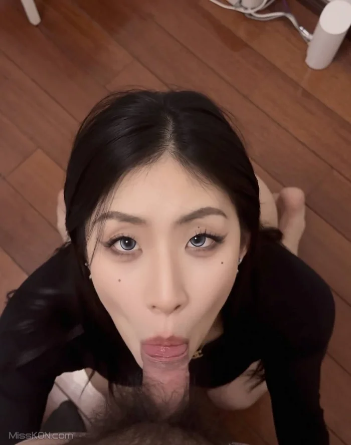舞蹈生: 抖音某极品颜值网红 (50 photos + 30 videos)