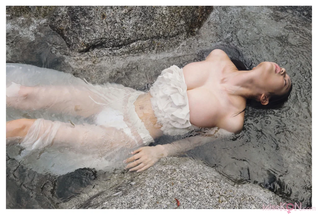 [JP] Natsuki Abe (阿部なつき): Pursuit 追求 (76 photos)