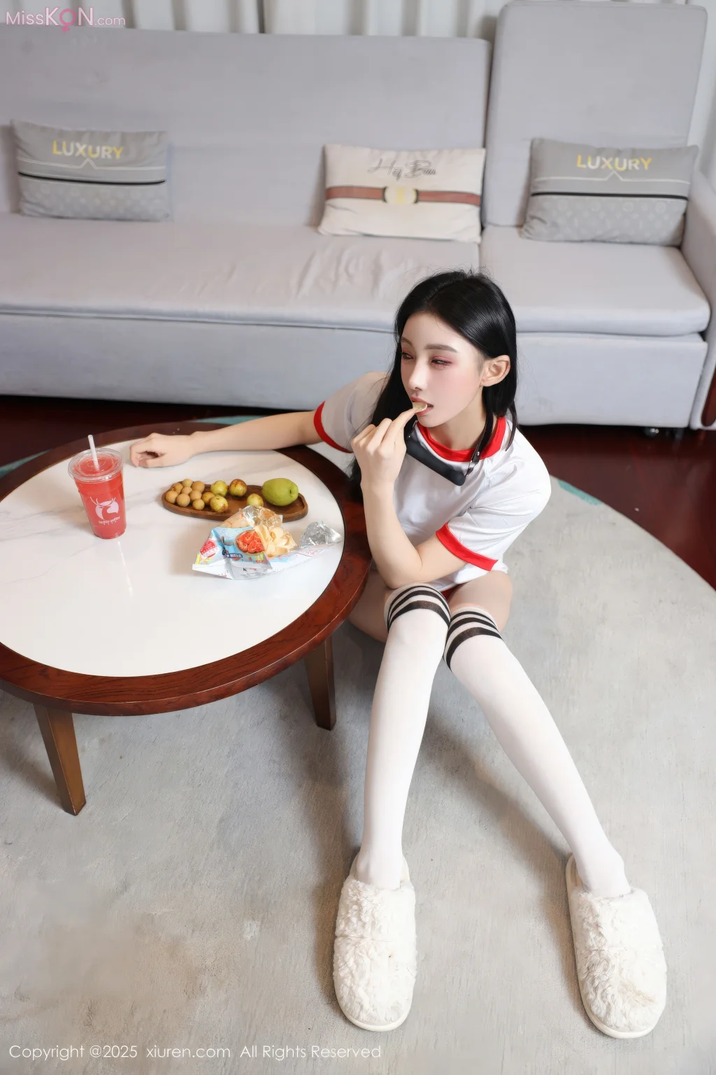 XIUREN No.11110: 许微微呀 (87 photos)