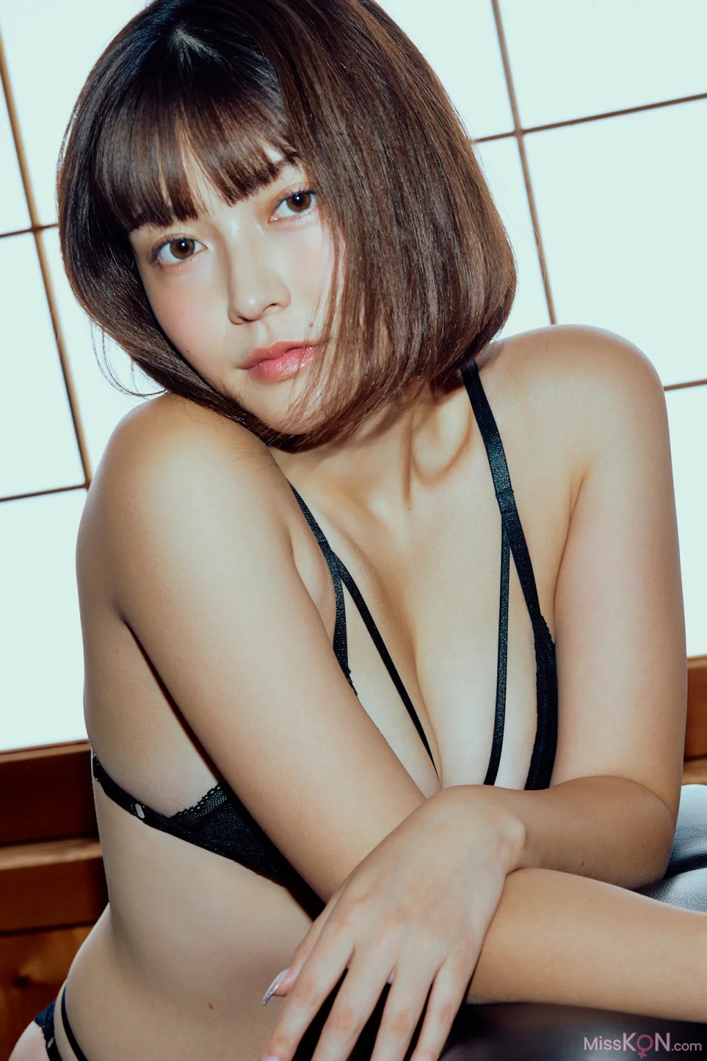 [JP] Otono Sakurai (櫻井おとの): FLASHデジタル写真集 艶めく (85 photos)