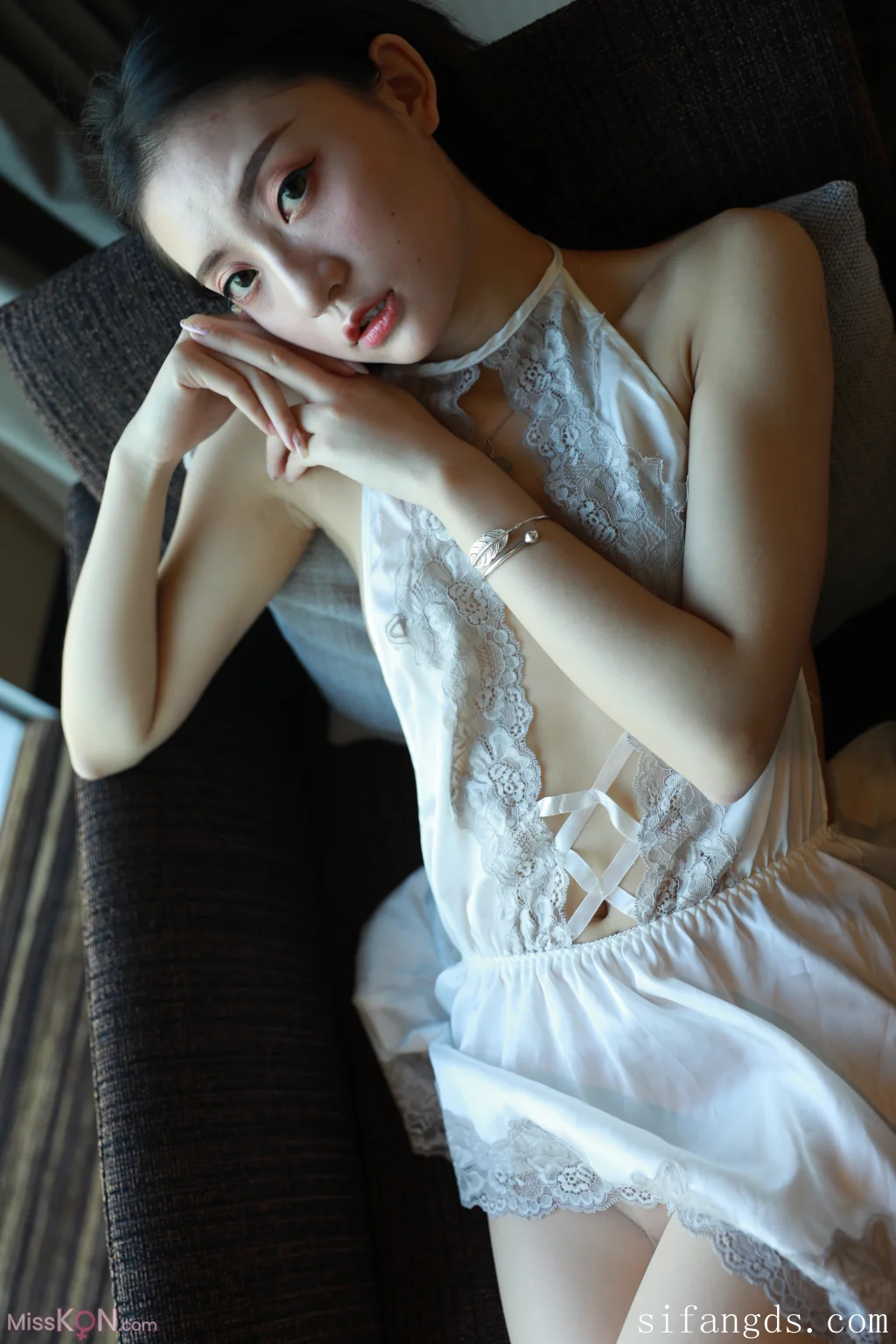 [Private Photoshoot] 未知模特: 神仙气质短发女神 全尺度私拍 完美白嫩身姿 (239 photos + 5 videos)