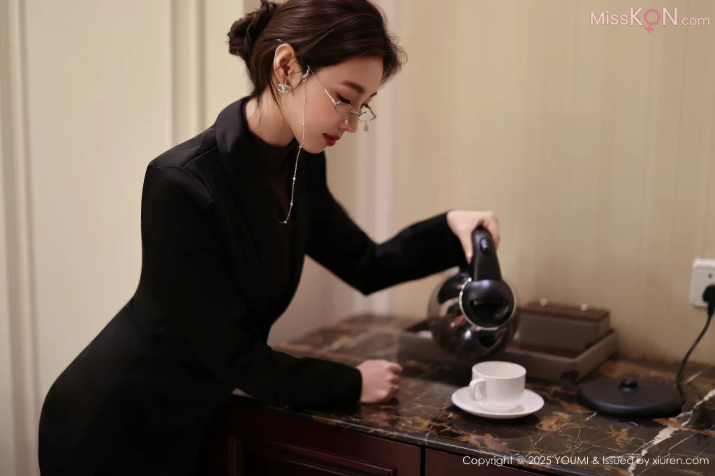 YouMi Vol.1186: 桃桃·夭夭twins (101 photos)