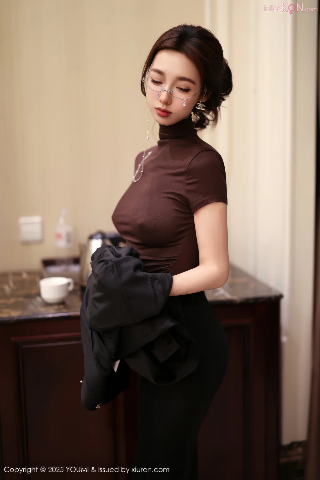 YouMi Vol.1186: 桃桃·夭夭twins (101 photos)
