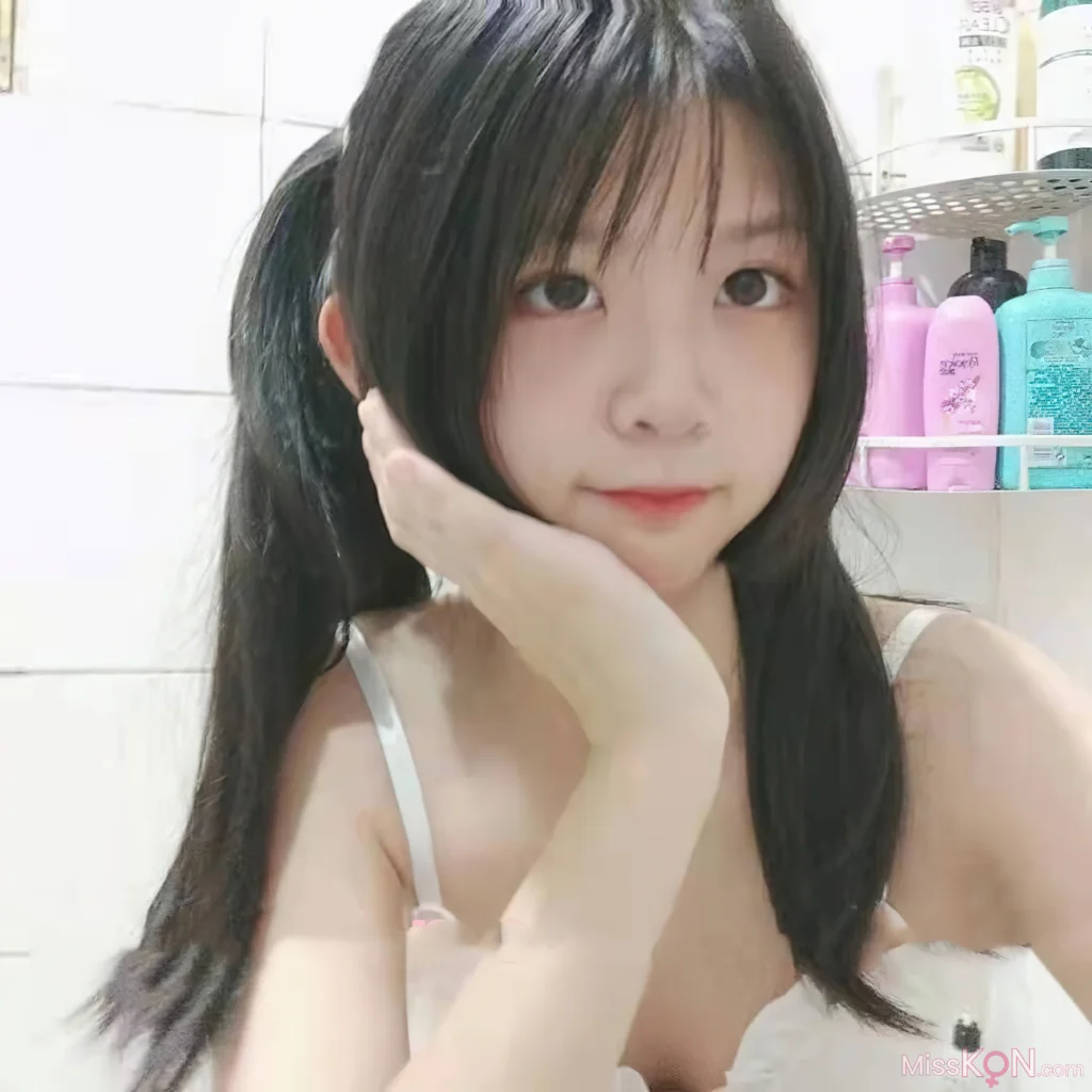 郑思瑶: 甜点小萝莉 原档收藏六安高中高二少女校花 (132 photos + 17 videos) – Page 2