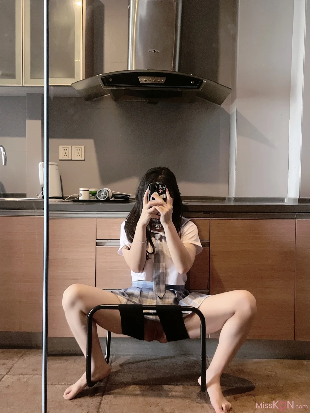小坦克型女大学: 户外露出 漂亮学生妹私下极度反差 性瘾小母狗 (480 photos + 140 videos)