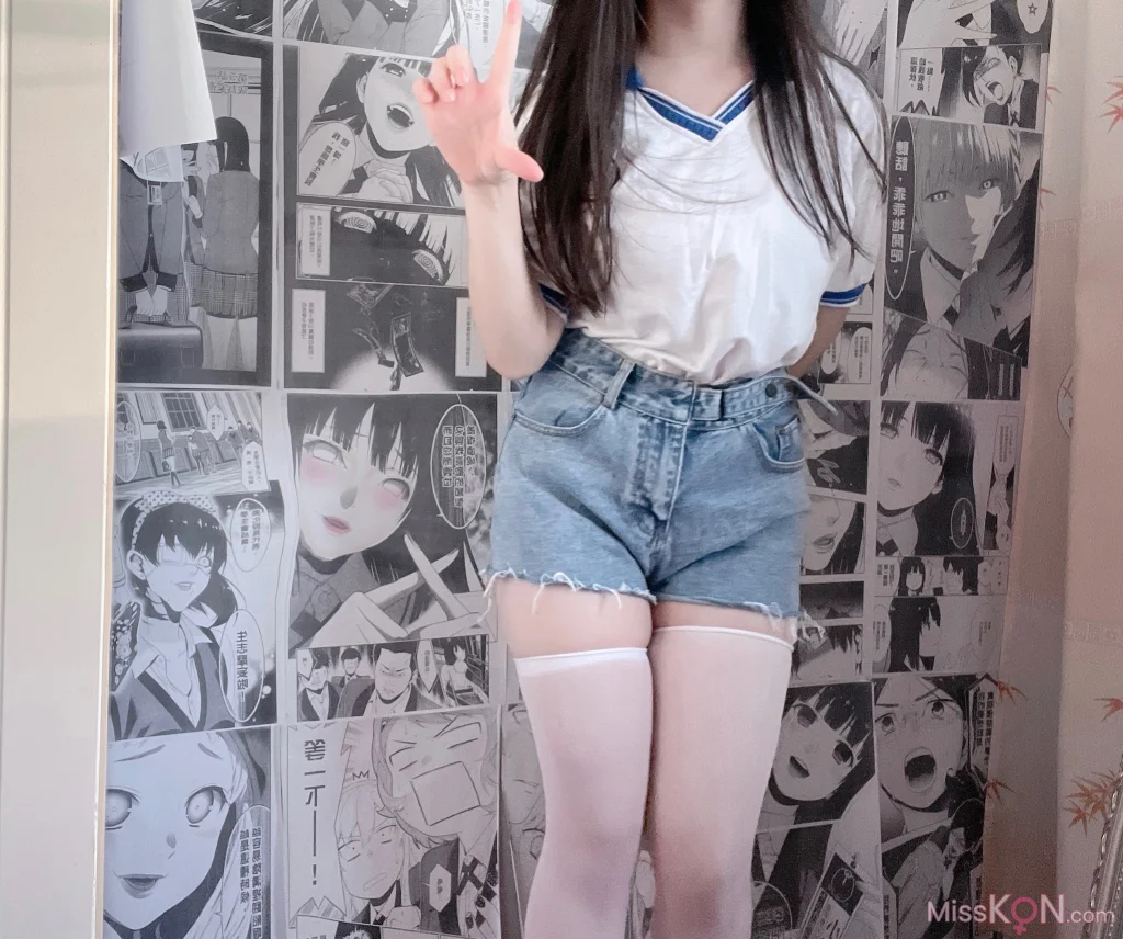 小坦克型女大学: 户外露出 漂亮学生妹私下极度反差 性瘾小母狗 (480 photos + 140 videos)