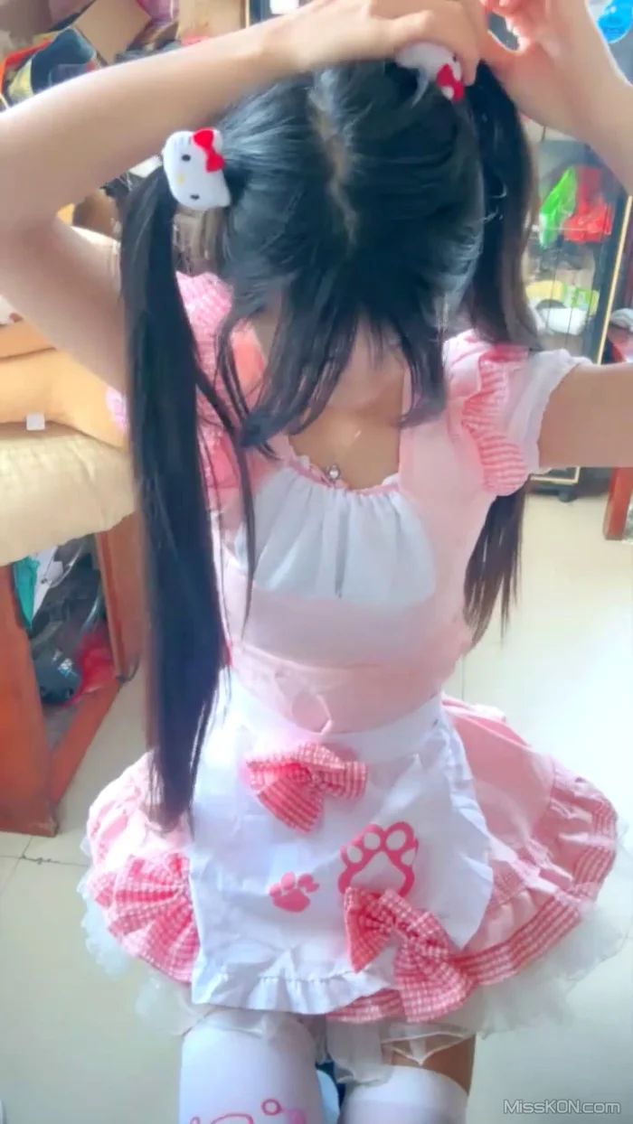07水嫩宝宝: 绝美农村女孩 村里露出 (43 photos + 6 videos)
