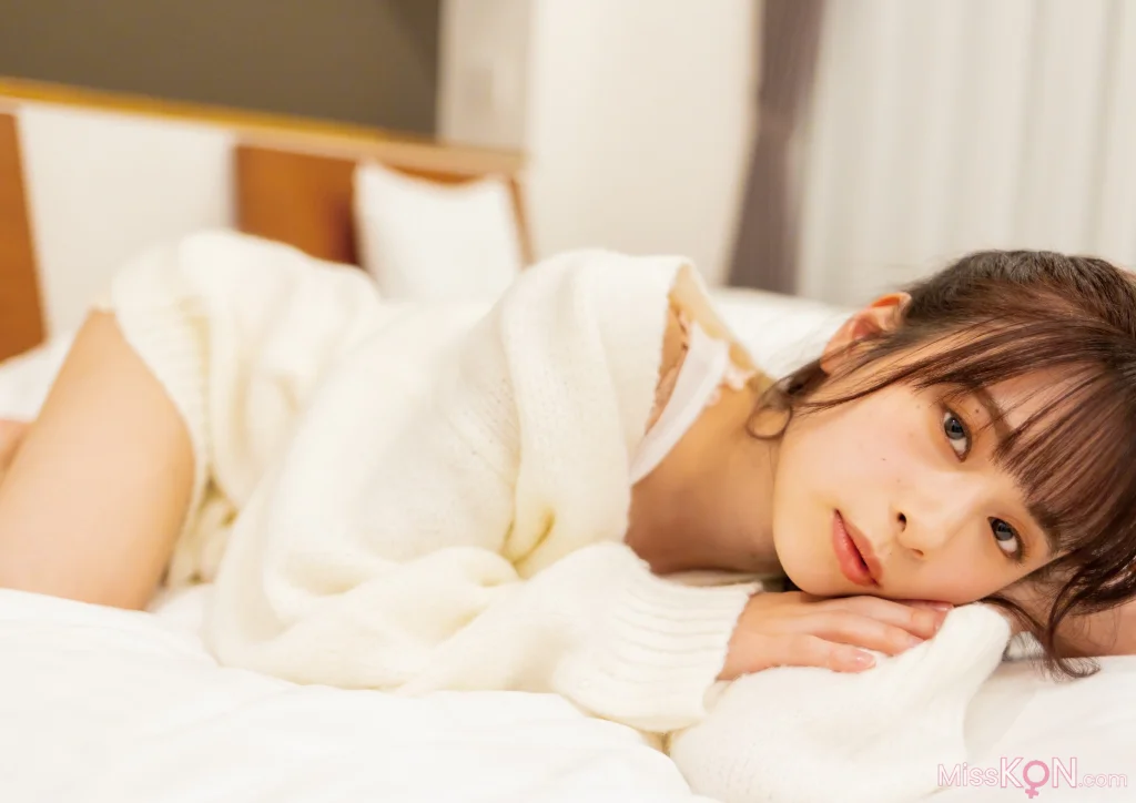[JP] Kaori Maeda (前田佳織里): 1st写真集 おとなのかおり (声優パラダイス) (154 photos)