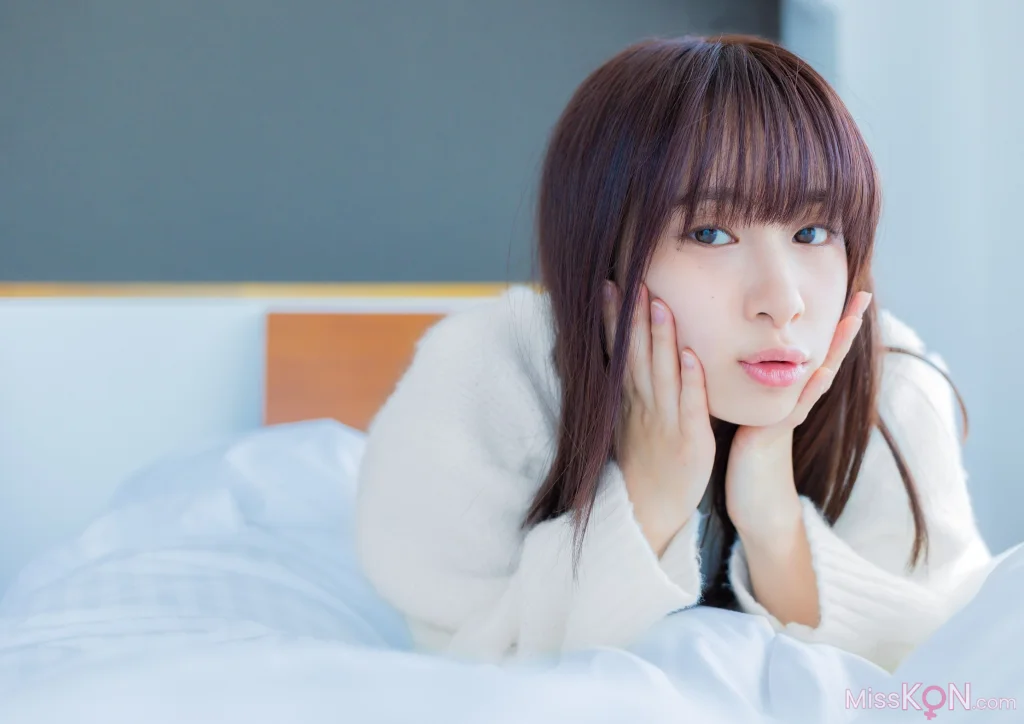 [JP] Kaori Maeda (前田佳織里): 1st写真集 おとなのかおり (声優パラダイス) (154 photos)