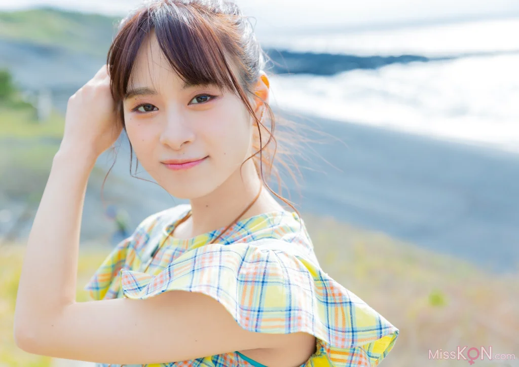[JP] Kaori Maeda (前田佳織里): 1st写真集 おとなのかおり (声優パラダイス) (154 photos) – Page 2