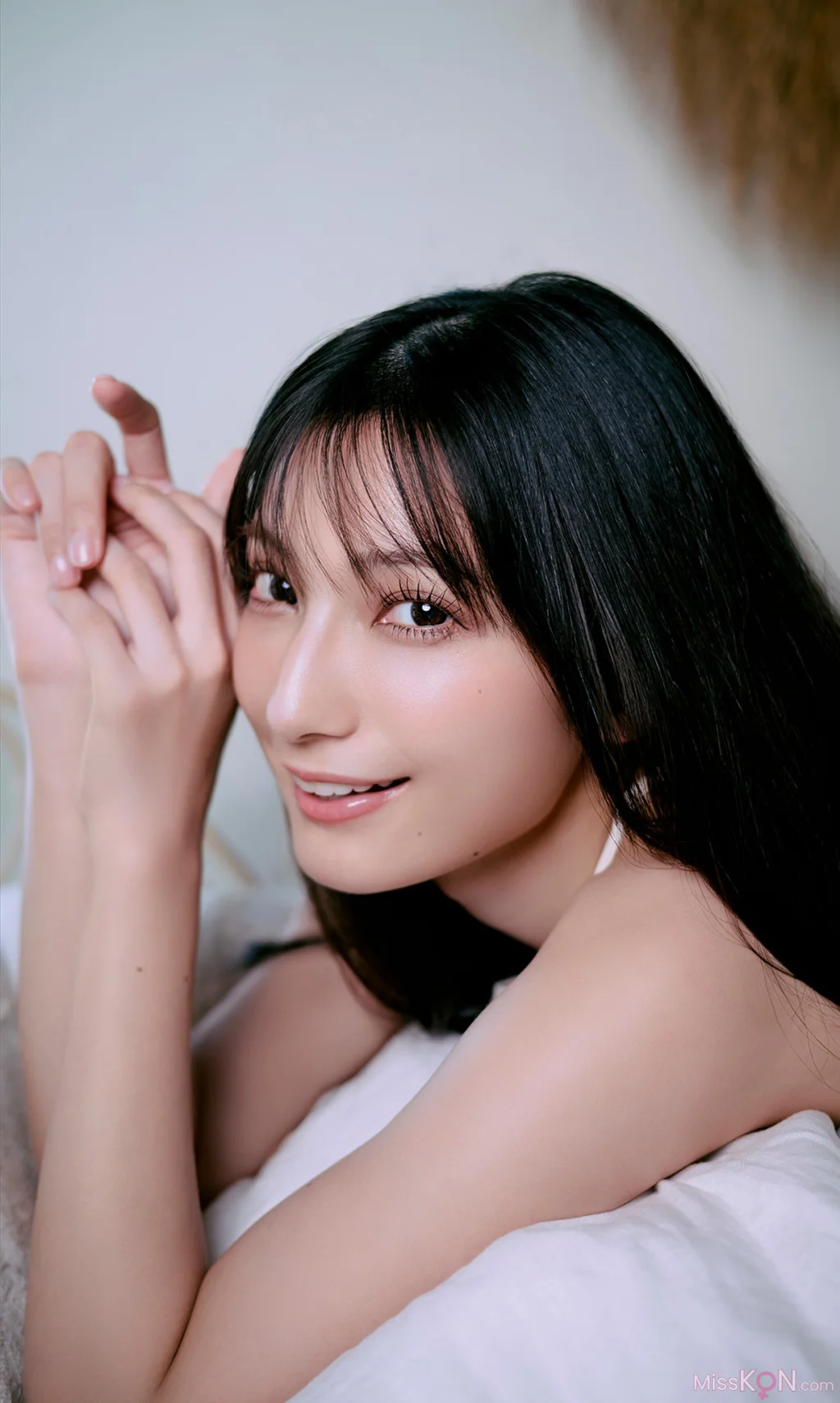 [JP] Marika Kōno (高野麻里佳):【デジタル限定】 写真集 embrace 「My Girl」 (62 photos)