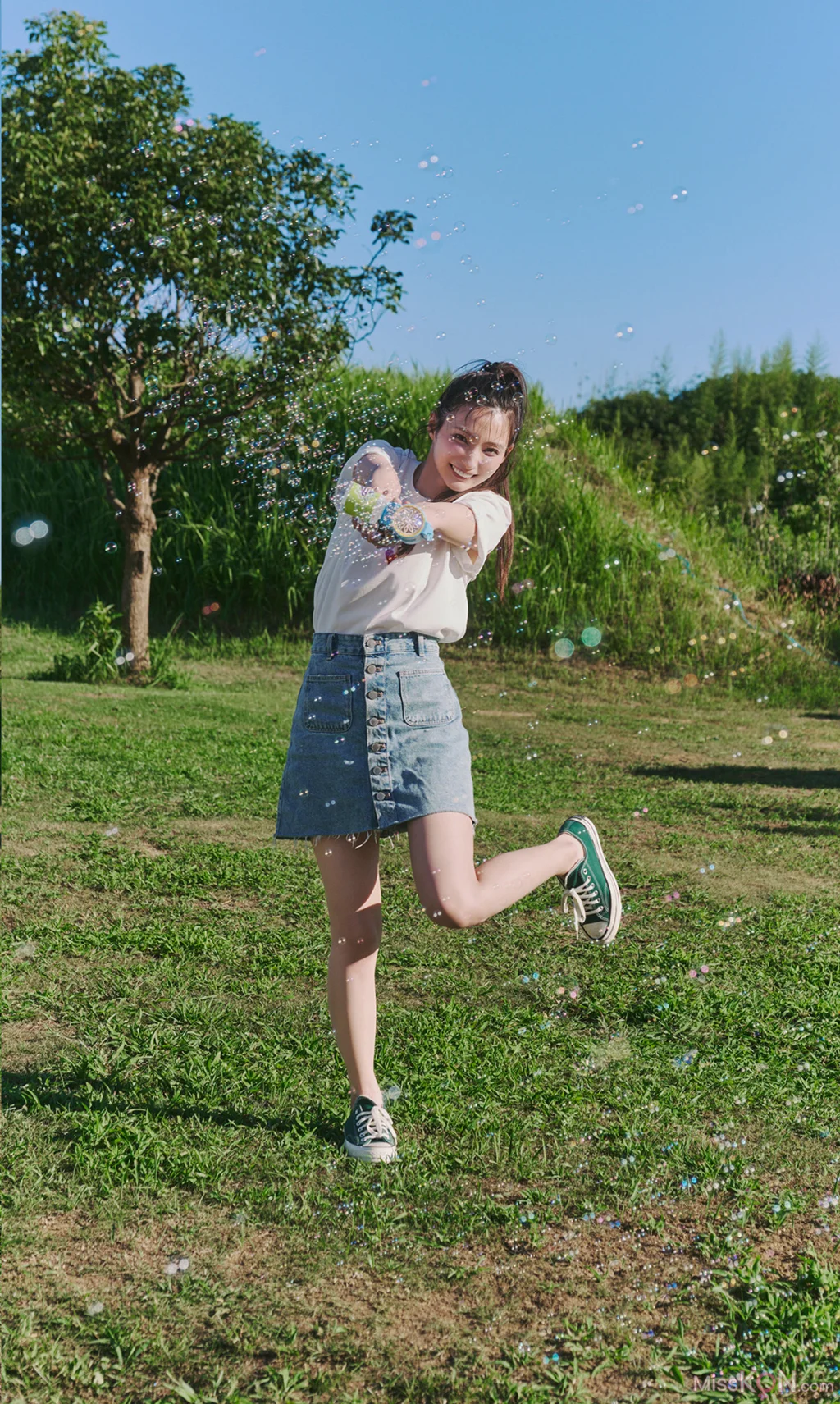 [JP] Marika Kōno (高野麻里佳):【デジタル限定】 写真集 embrace 「My Girl」 (62 photos) – Page 2