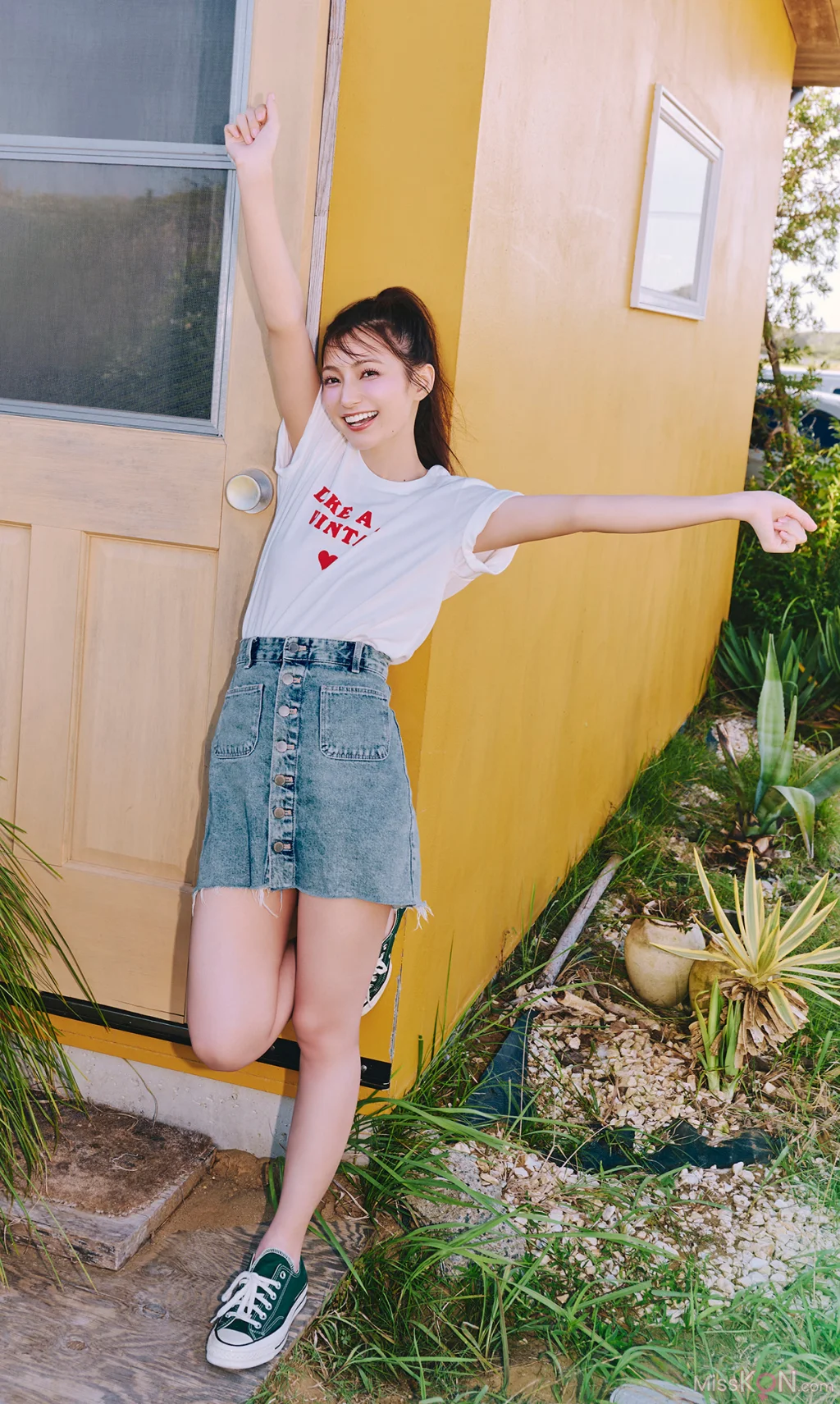 [JP] Marika Kōno (高野麻里佳):【デジタル限定】 写真集 embrace 「My Girl」 (62 photos) – Page 2