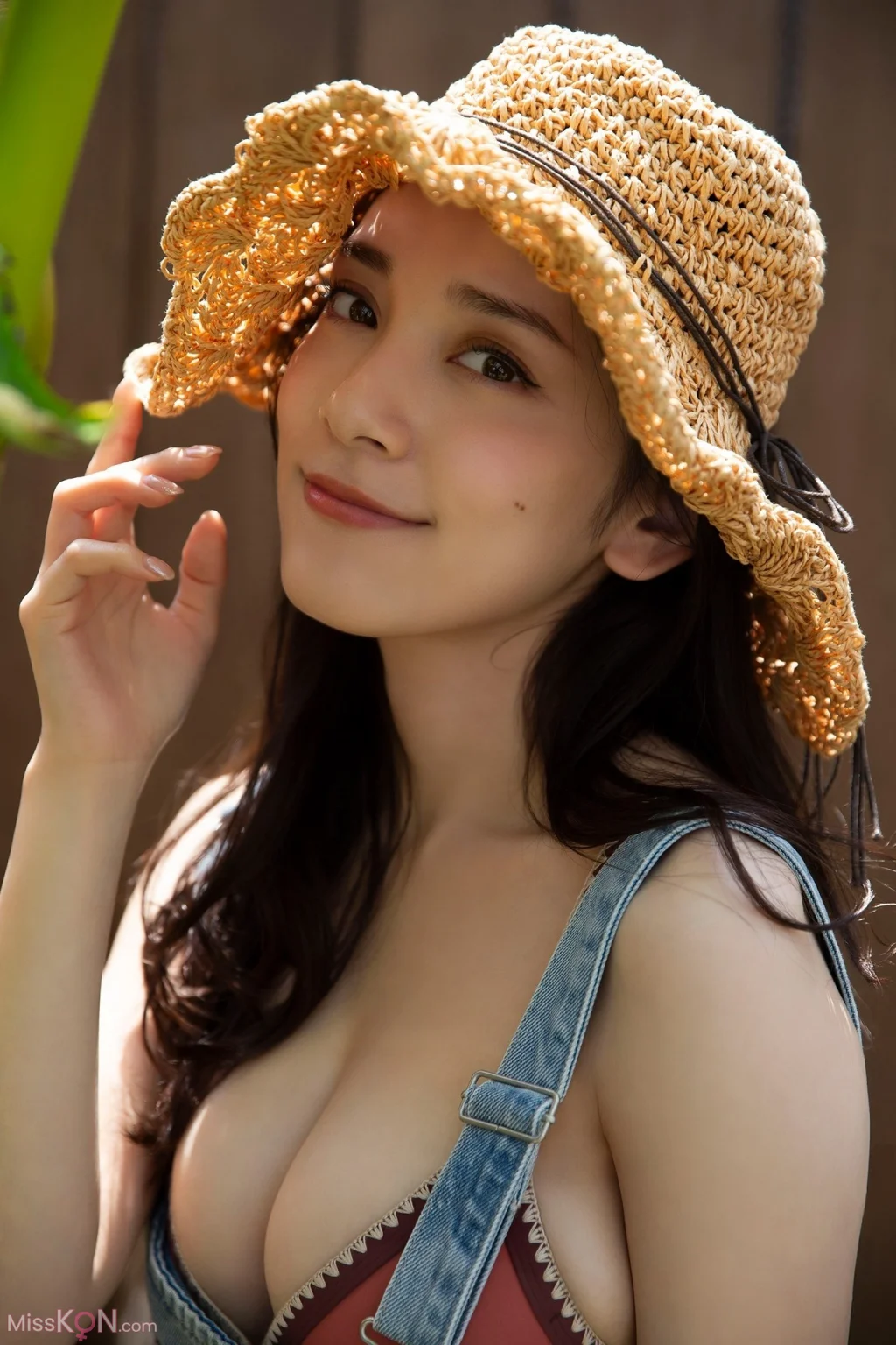 [JP] Tomaru Sayaka (都丸紗也華):「bloom」【ヤングチャンピオンデジグラ】 (83 photos)