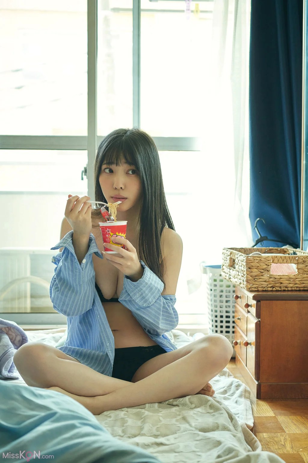 [JP] Yuuri Rukawa (紫藤るい): Real≧Unreal ―リアルとアンリアル― デジタル写真集 (92 photos) – Page 2