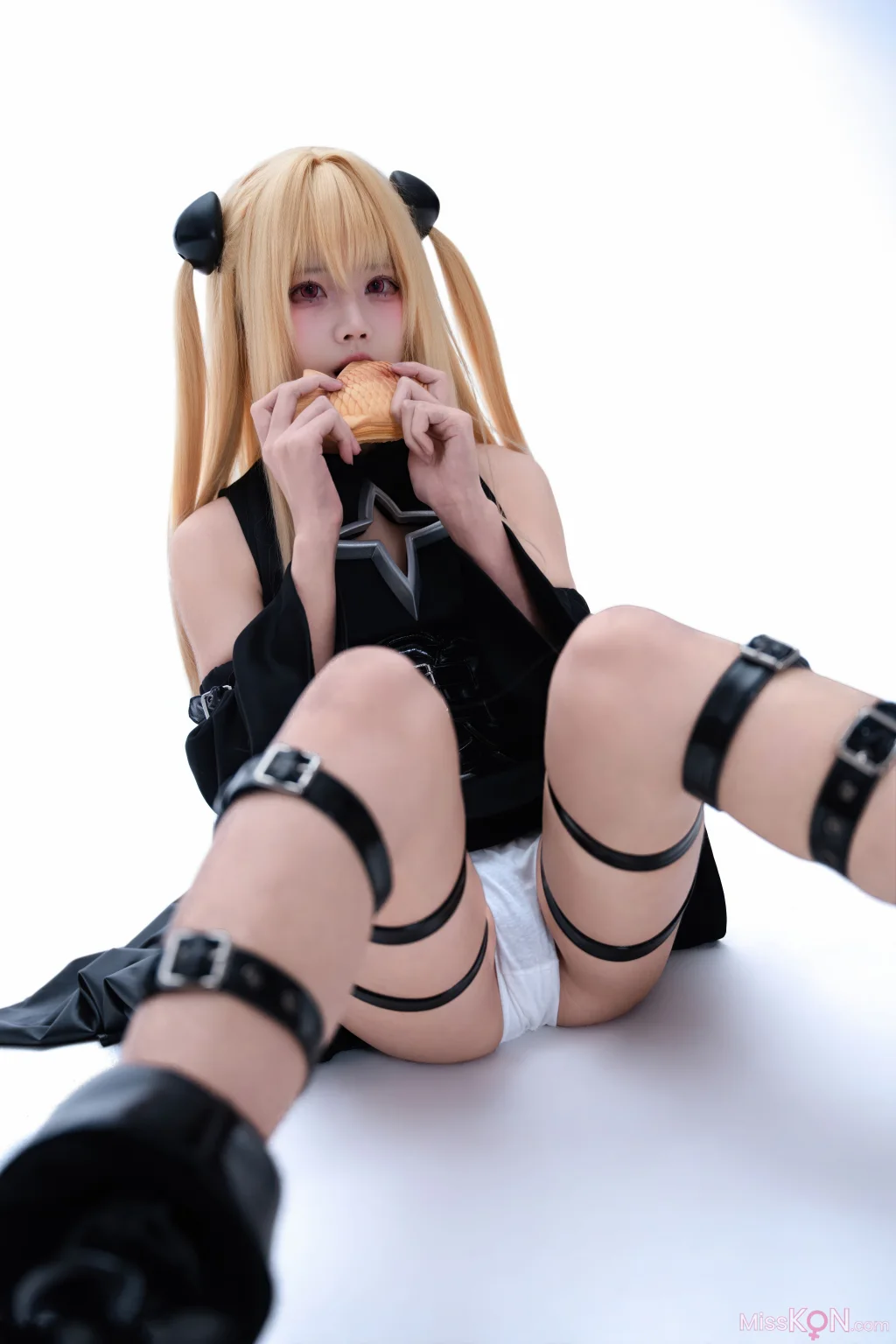 Coser@清水凪: 出包王女 金色暗影 (38 photos) – Page 2