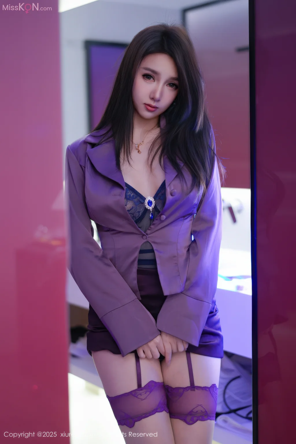 XIUREN No.11120: 桃桃·夭夭twins (75 photos)