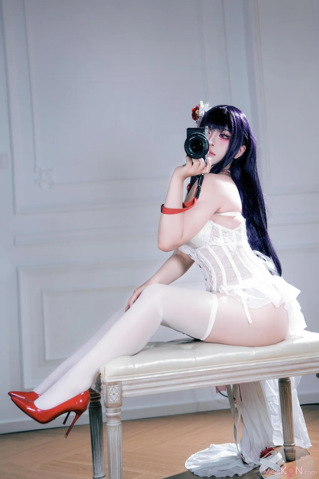 Coser@半半子: Nikke胜利女神 米哈拉 羁绊锁链 (58 photos)