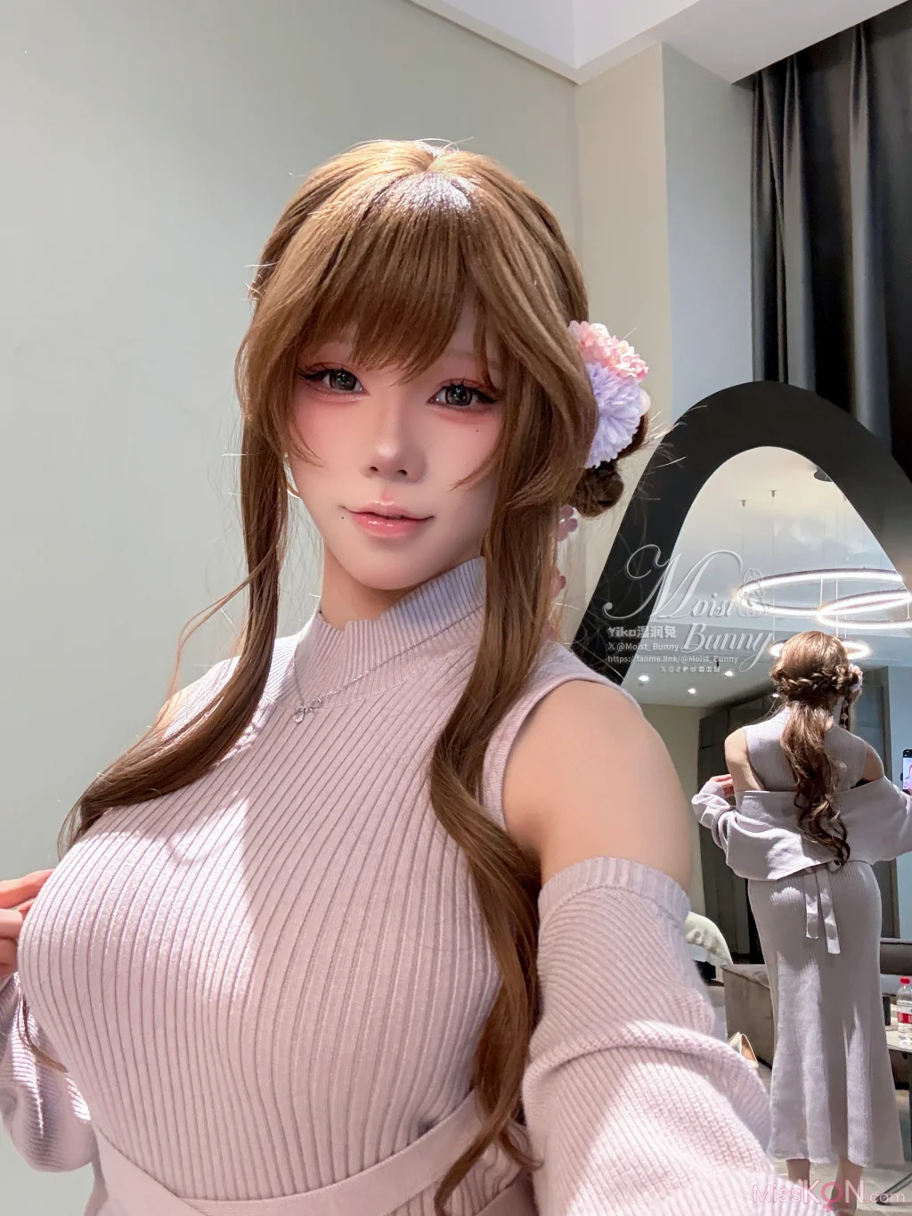Coser@黏黏团子兔: 2026-01月作品 在丈夫身边 (124 photos + 3 videos)
