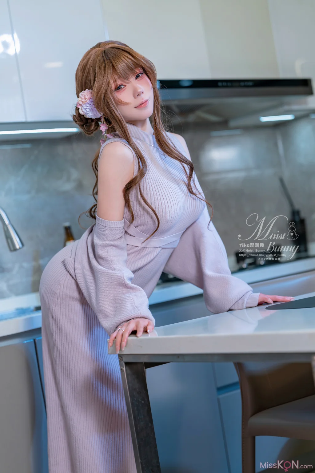 Coser@黏黏团子兔: 2026-01月作品 在丈夫身边 (124 photos + 3 videos)
