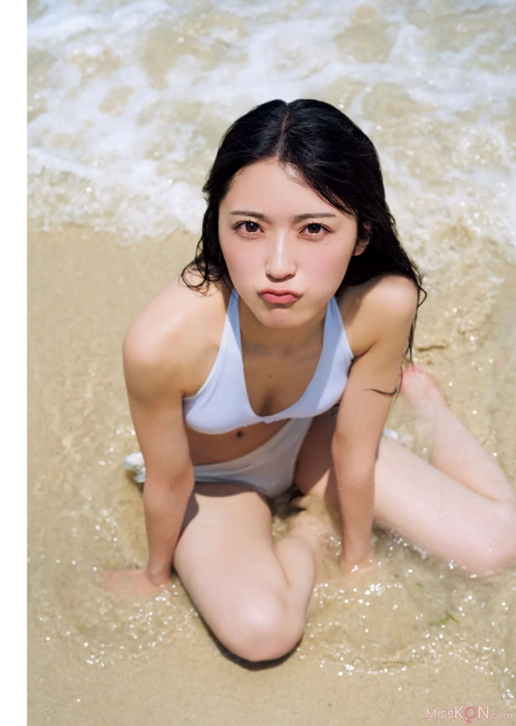 [JP] Airi Satō (佐藤綺星): 1st写真集『天使の反射角度』 (147 photos)