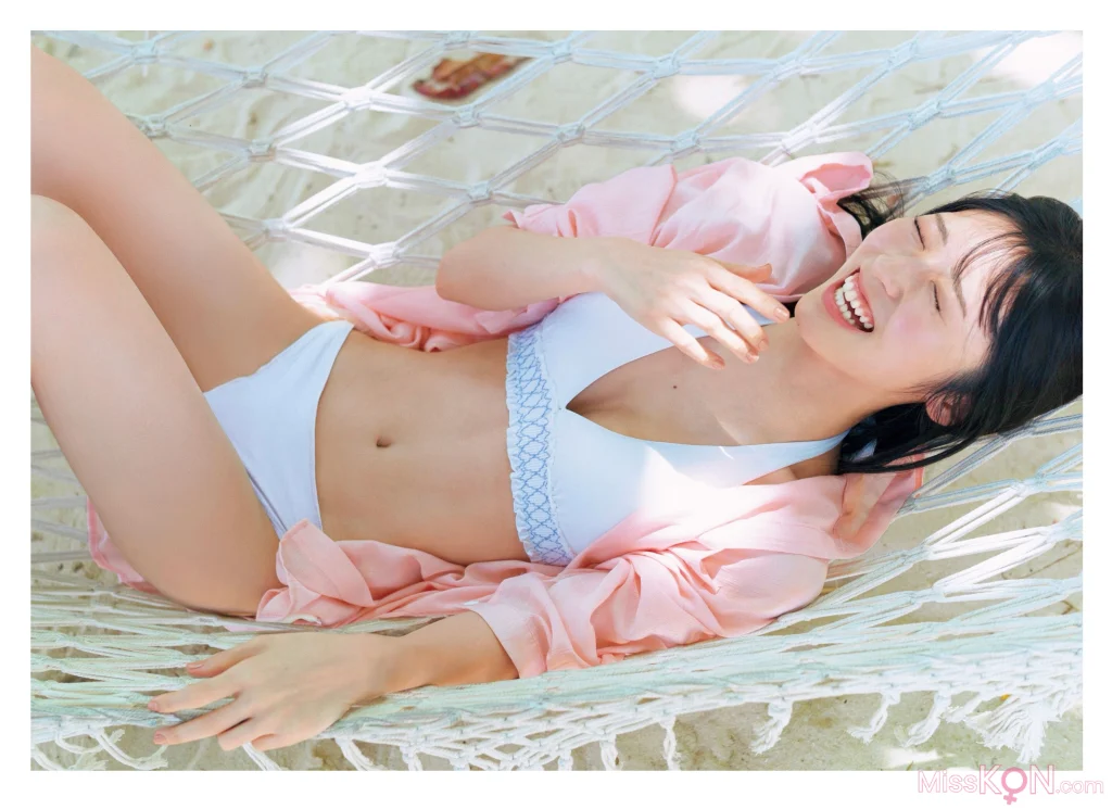 [JP] Airi Satō (佐藤綺星): 1st写真集『天使の反射角度』 (147 photos) – Page 3