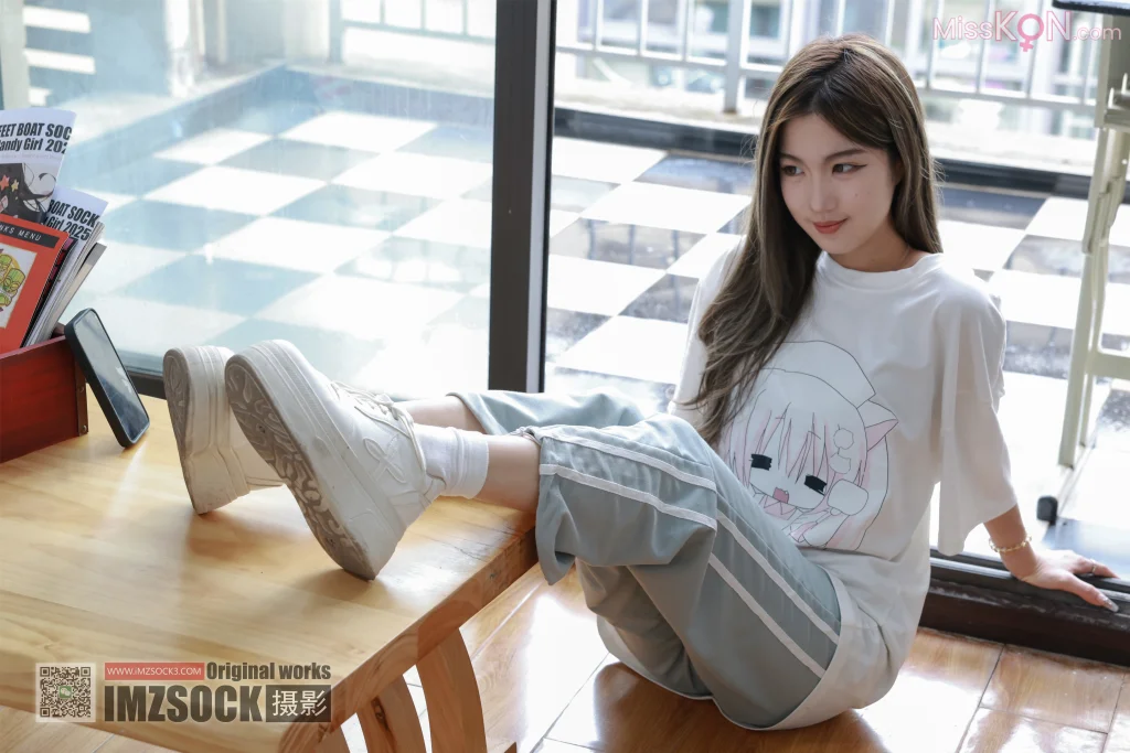 [MZSOCK爱美足] No.349: 姿涵 (107 photos + 1 video)