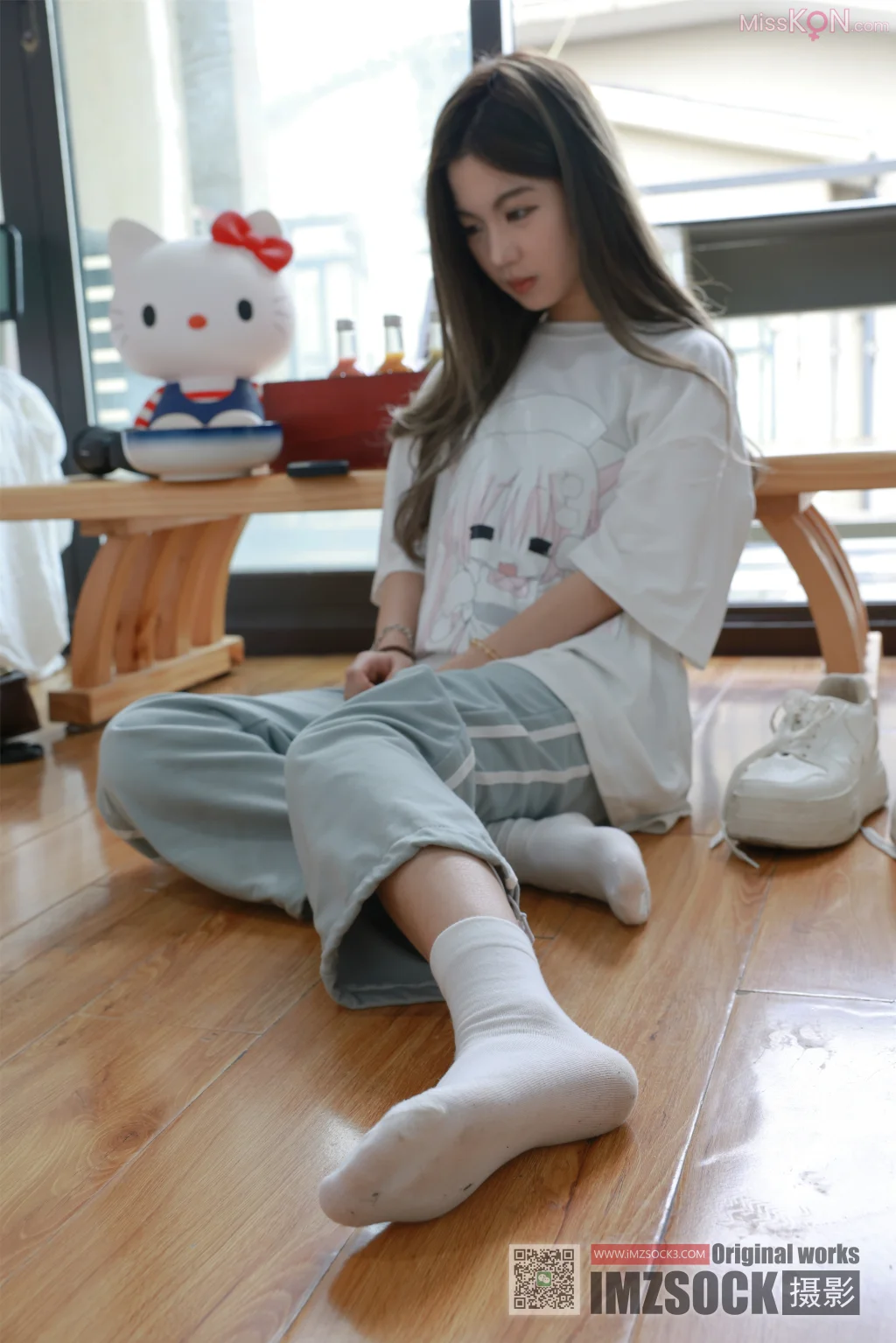 [MZSOCK爱美足] No.349: 姿涵 (107 photos + 1 video)