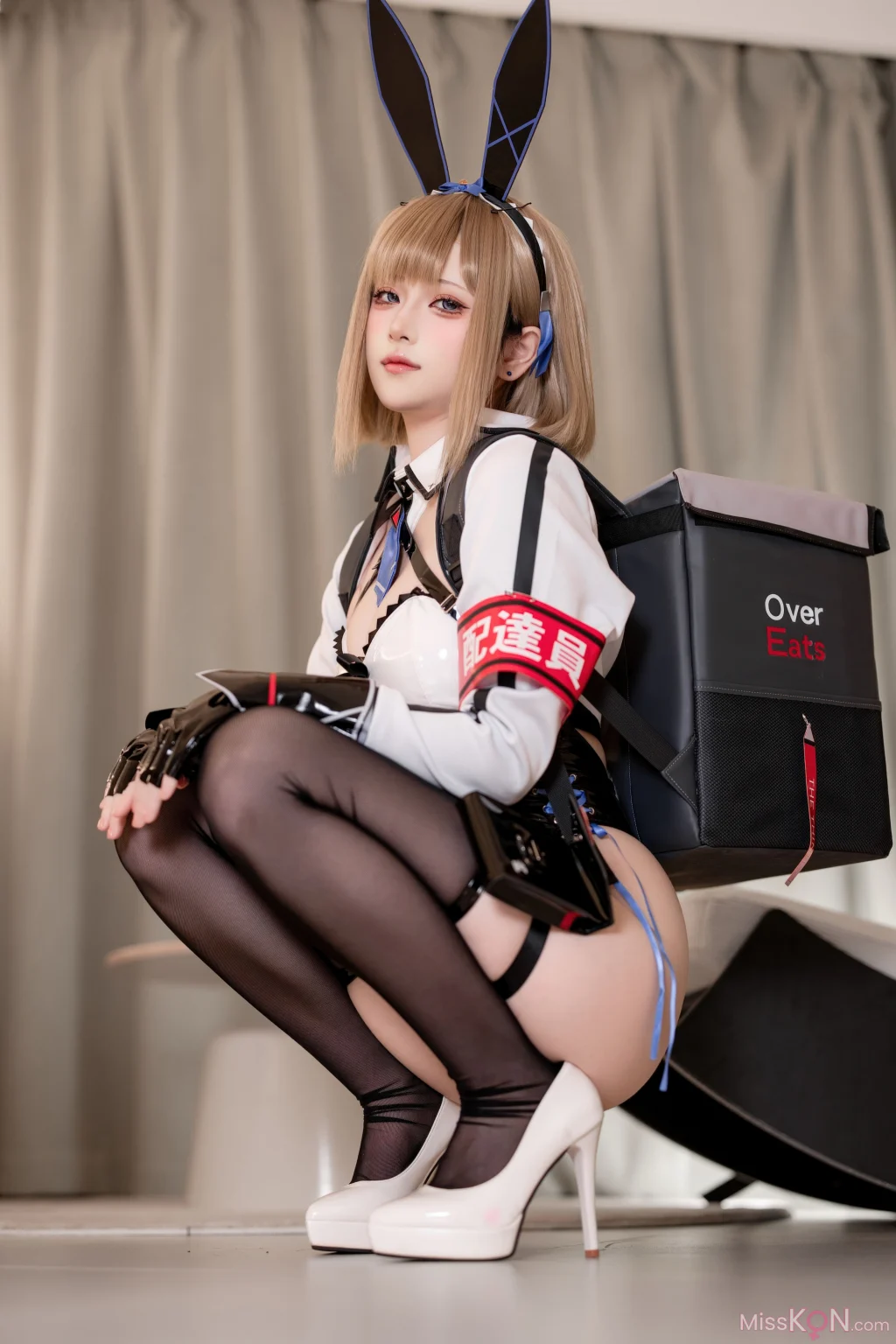 Coser@屿鱼: 外卖兔女郎·小葵 (66 photos)