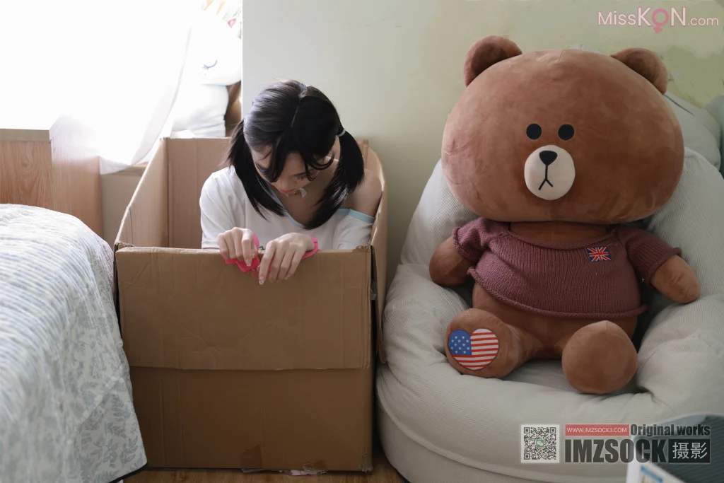 [MZSOCK爱美足] No.350: 秋秋 (112 photos)