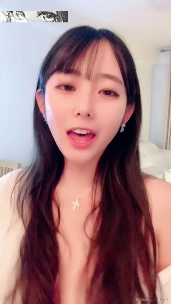 小狐狸: 娇娇嗲嗲的 声优小魅魔巨乳肥臀 (27 photos + 2 videos)