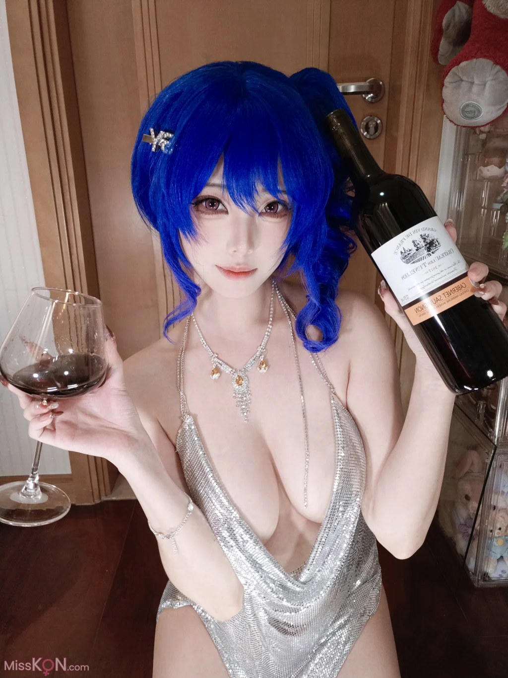 Coser@蜜汁猫裘: 碧蓝航线 圣路易斯礼服自拍 (16 photos + 1 video)