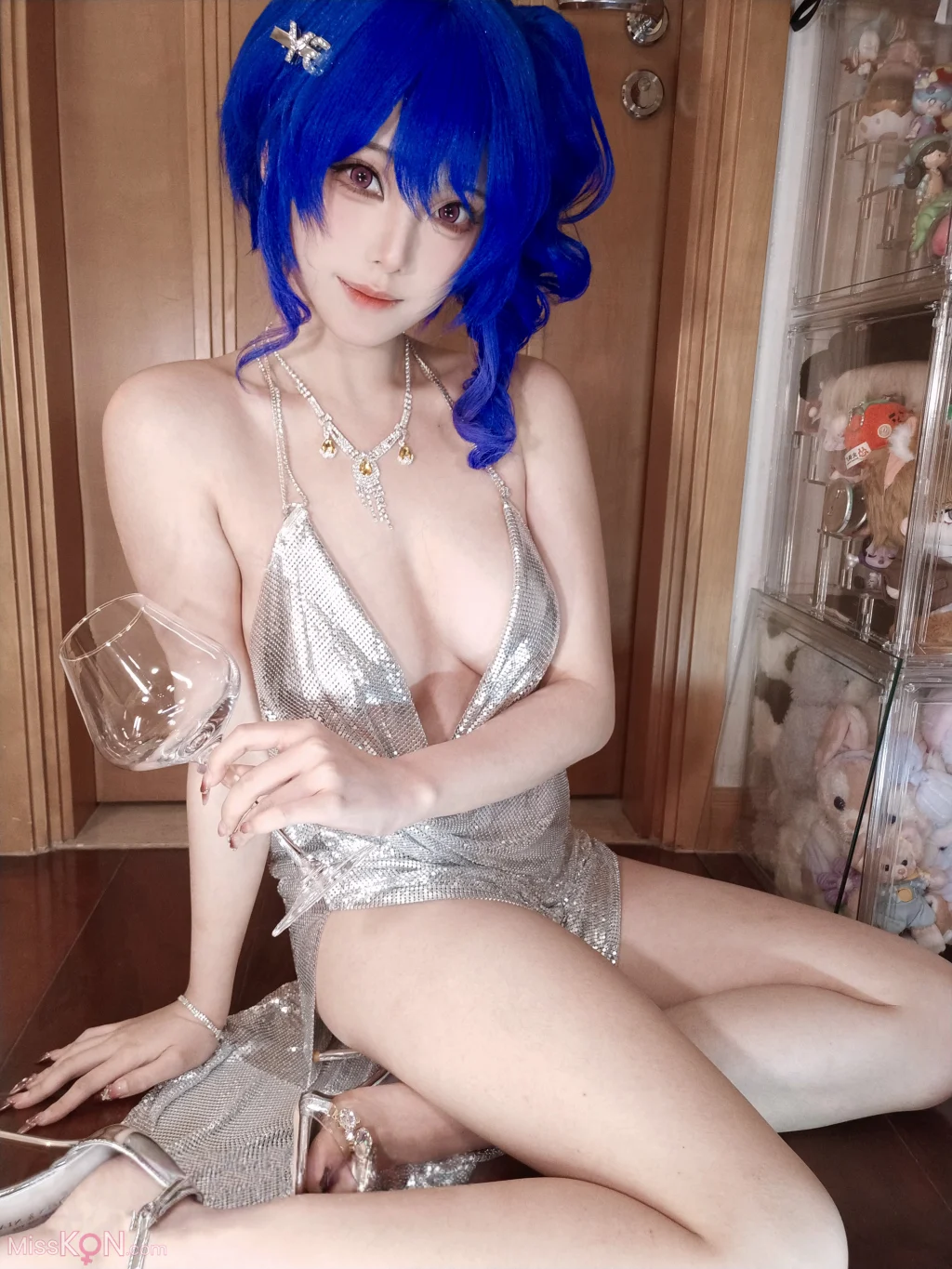 Coser@蜜汁猫裘: 碧蓝航线 圣路易斯礼服自拍 (16 photos + 1 video) – Page 2