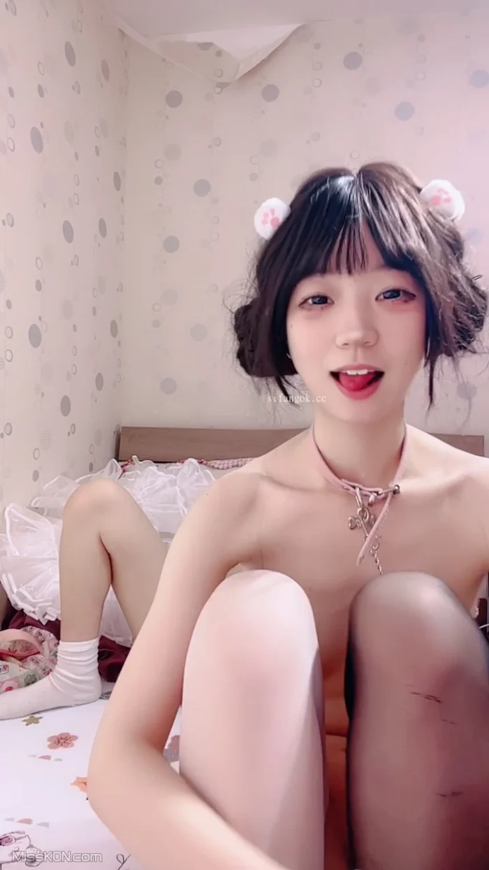 邪恶双马尾: 超甜卡哇伊学妹 携闺蜜下海 (28 photos + 2 videos) – Page 2