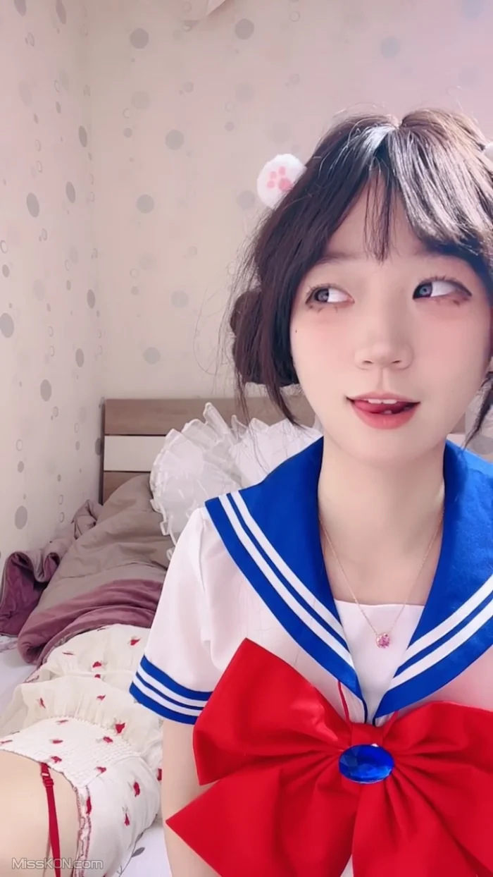 邪恶双马尾: 超甜卡哇伊学妹 携闺蜜下海 (28 photos + 2 videos) – Page 2