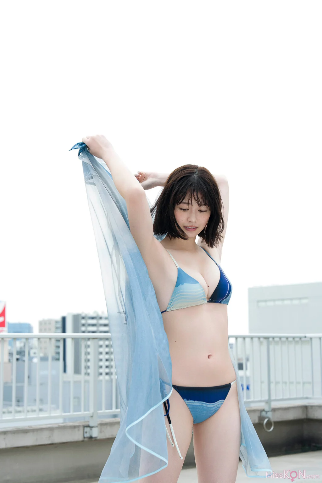 [JP] Yuzuha Saeki (冴木柚葉): FLASHデジタル写真集 Lumiere (83 photos)