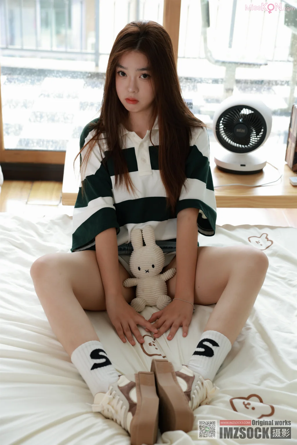 [MZSOCK爱美足] No.352: 雨萌 (106 photos + 1 video)