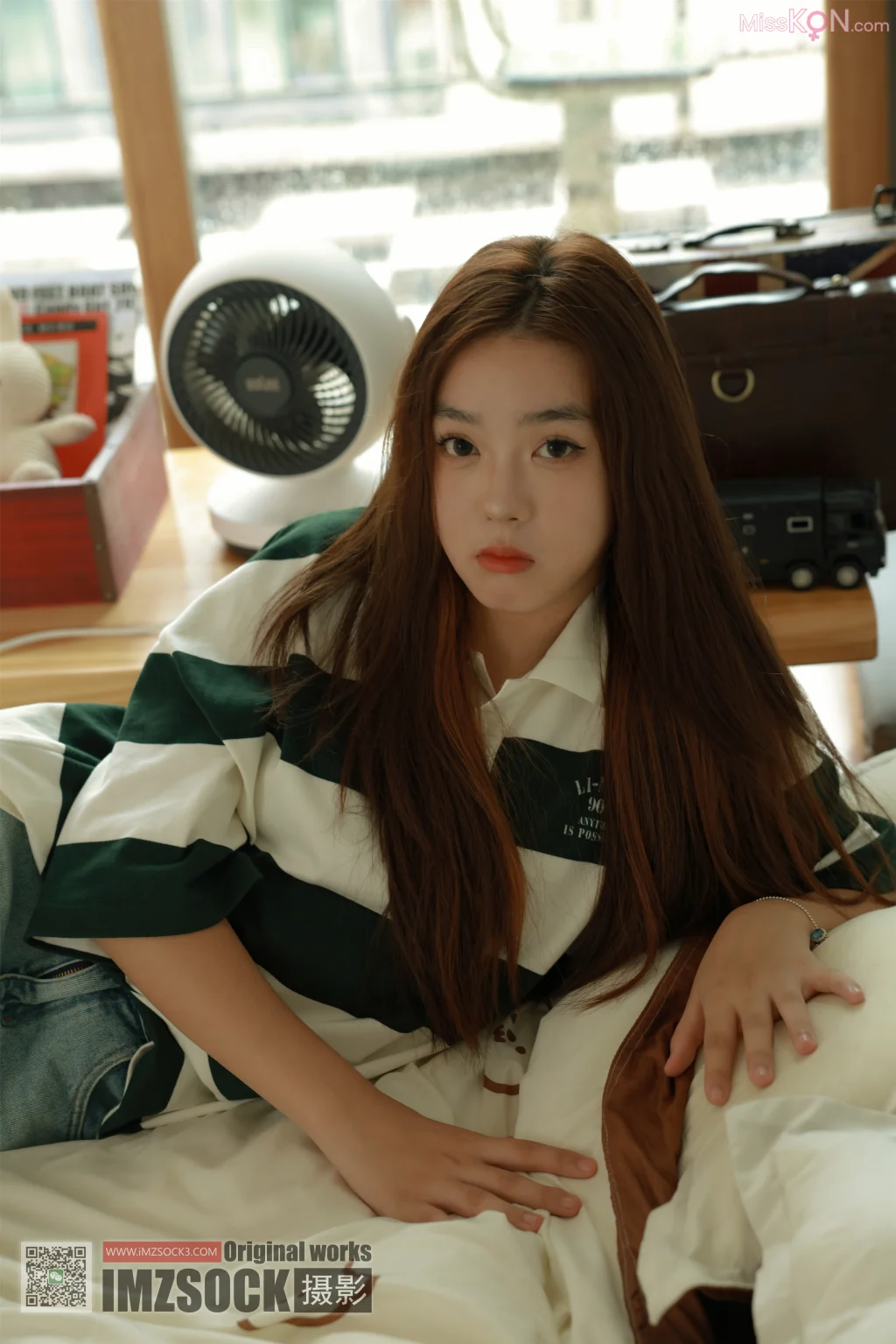 [MZSOCK爱美足] No.352: 雨萌 (106 photos + 1 video)