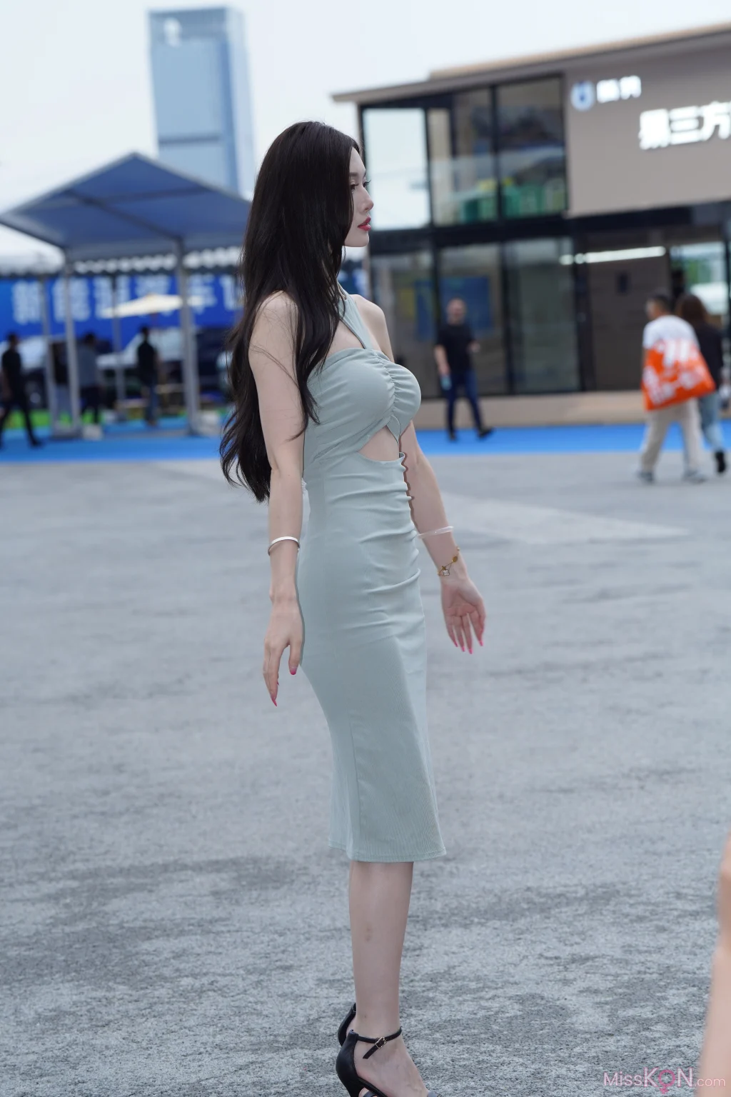 [精选街拍作品] No.5020: 妩媚长裙女子 (171 photos) – Page 2