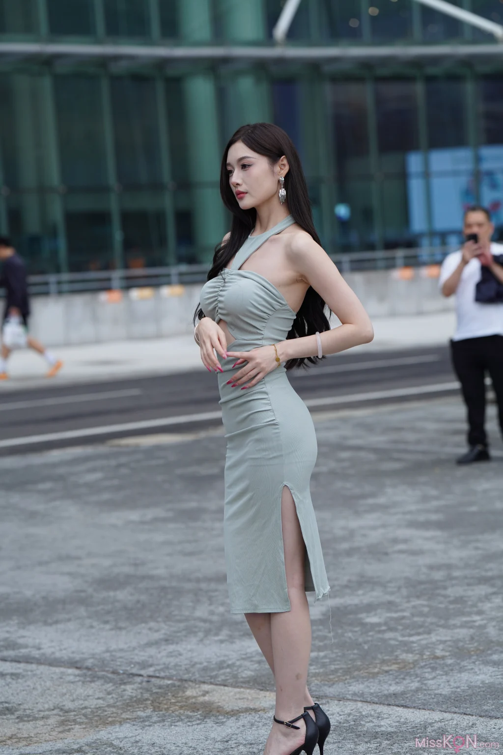 [精选街拍作品] No.5020: 妩媚长裙女子 (171 photos) – Page 2