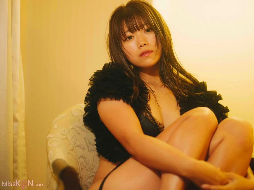 [JP] Suzuran Yamauchi (山内鈴蘭): FRIDAYデジタル写真集 艶やかに咲く。 (125 photos) – Page 3