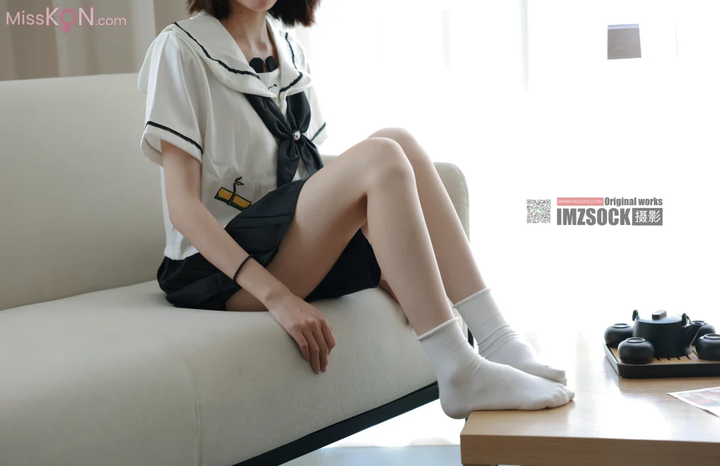 [MZSOCK爱美足] No.353: 秋秋 (108 photos + 1 video)