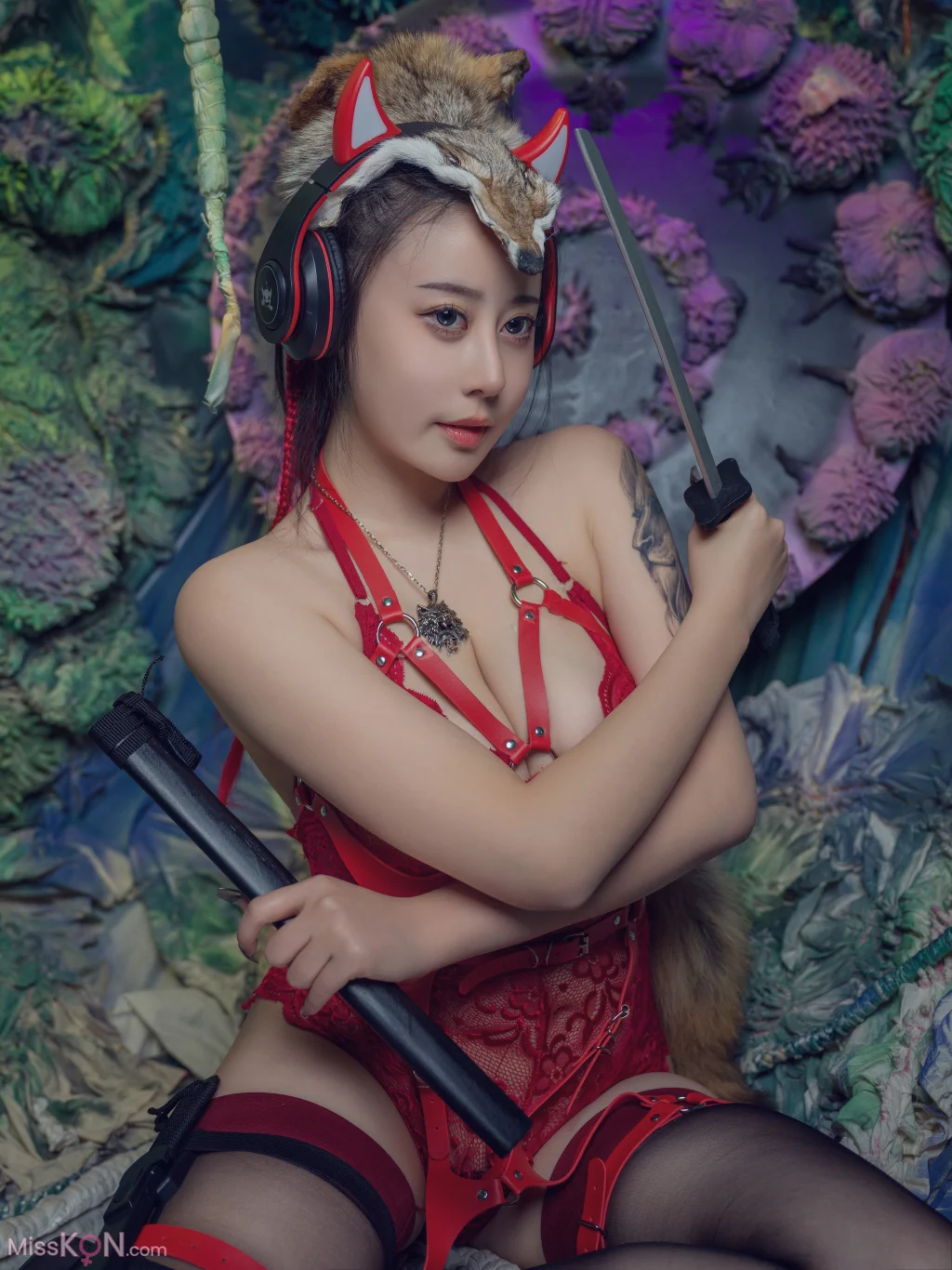 Coser@奈汐酱nice: 猎狼女 (47 photos + 1 video)