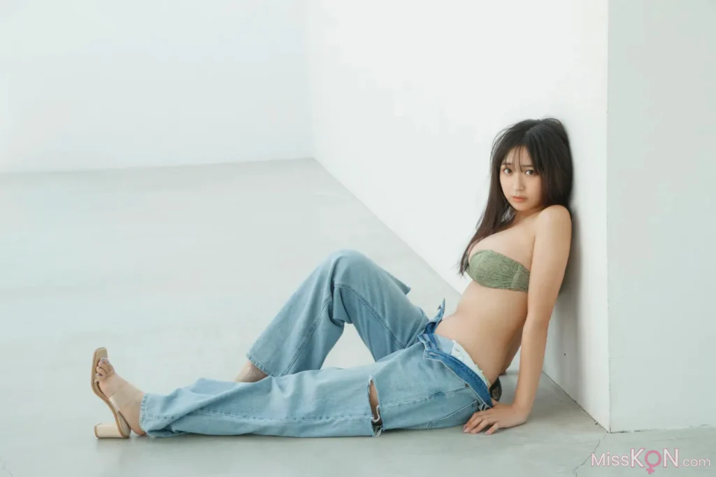 [JP] Aoi Mizobata (溝端葵): FRIDAY Monthly Girl 052 完全未発表100カット (112 photos + 1 video) – Page 2