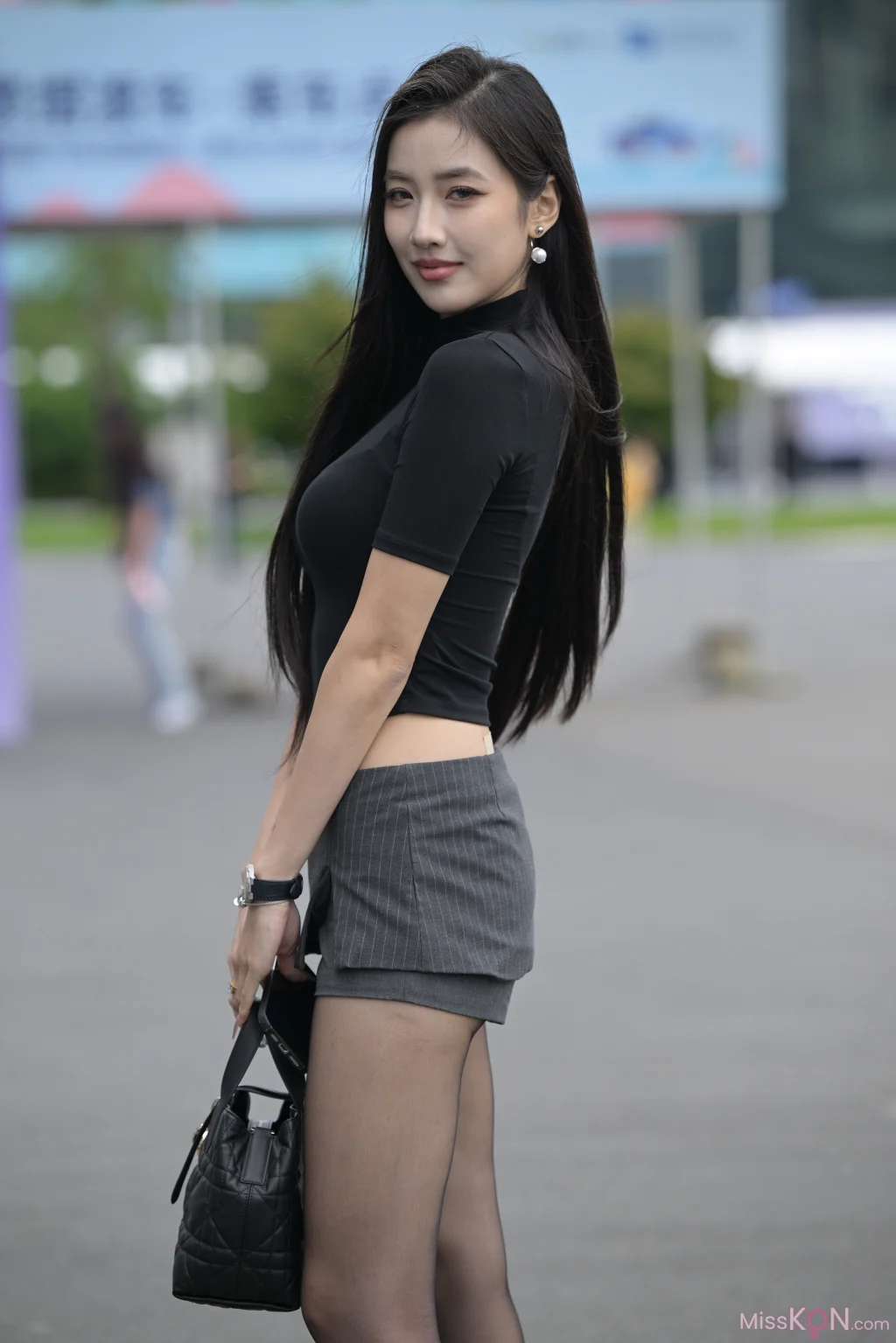 [精选街拍作品] No.5027: 气质长发黑丝美腿 (136 photos) – Page 2