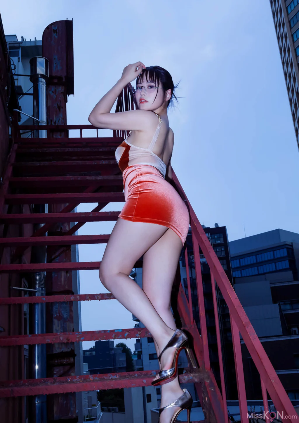 [JP] Shinonome Umi (東雲うみ): 【デジタル限定】 デジタルPHOTOBOOK Nocturne (47 photos)