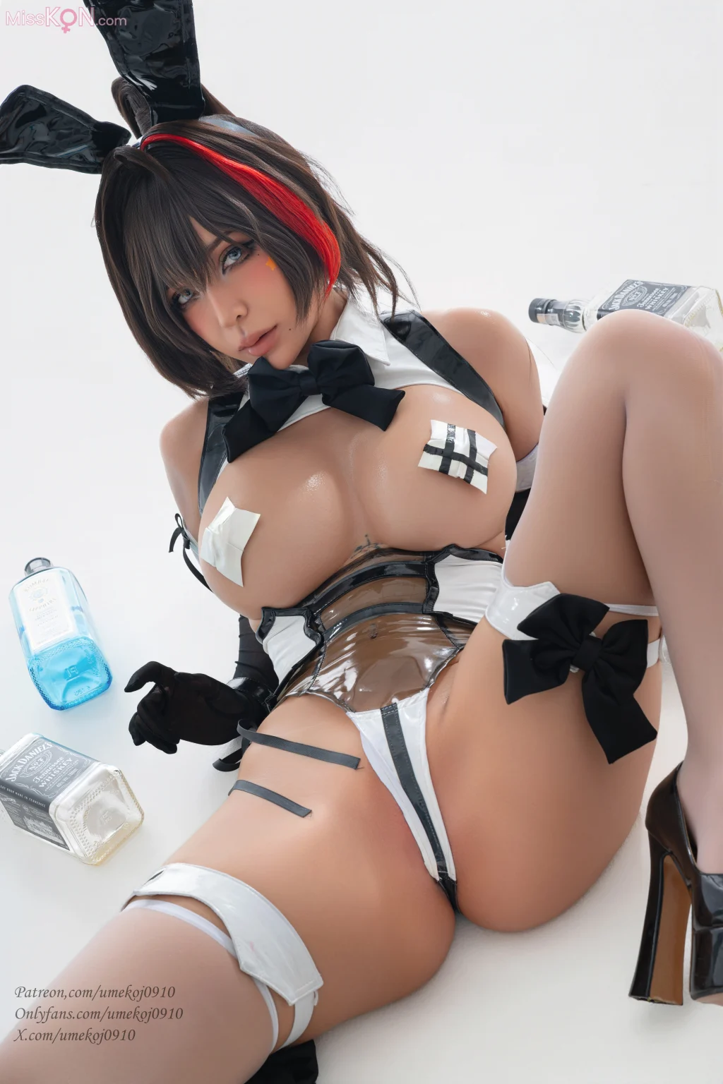 Coser@UmekoJ: Bay Radiant Rabbit NIKKE (86 photos + 6 videos) – Page 2