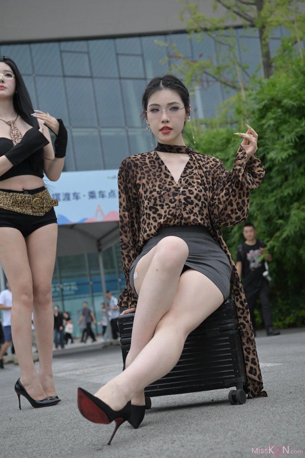 [精选街拍作品] No.5028: 长腿豹纹超模 (215 photos) – Page 2